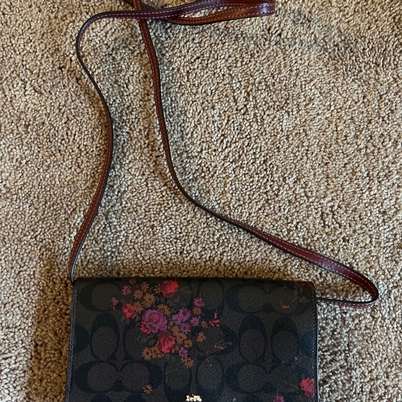 New Coach F30256 Foldover Clutch Crossbody In Pebble Leather Brown Floral - Picture 2 of 5